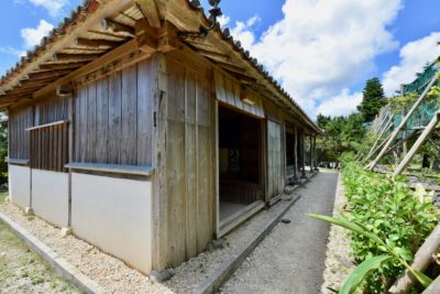 石垣やいま村